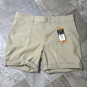Eddie Bauer size 16 rolled him Bermuda short tan coloured ladies NWT